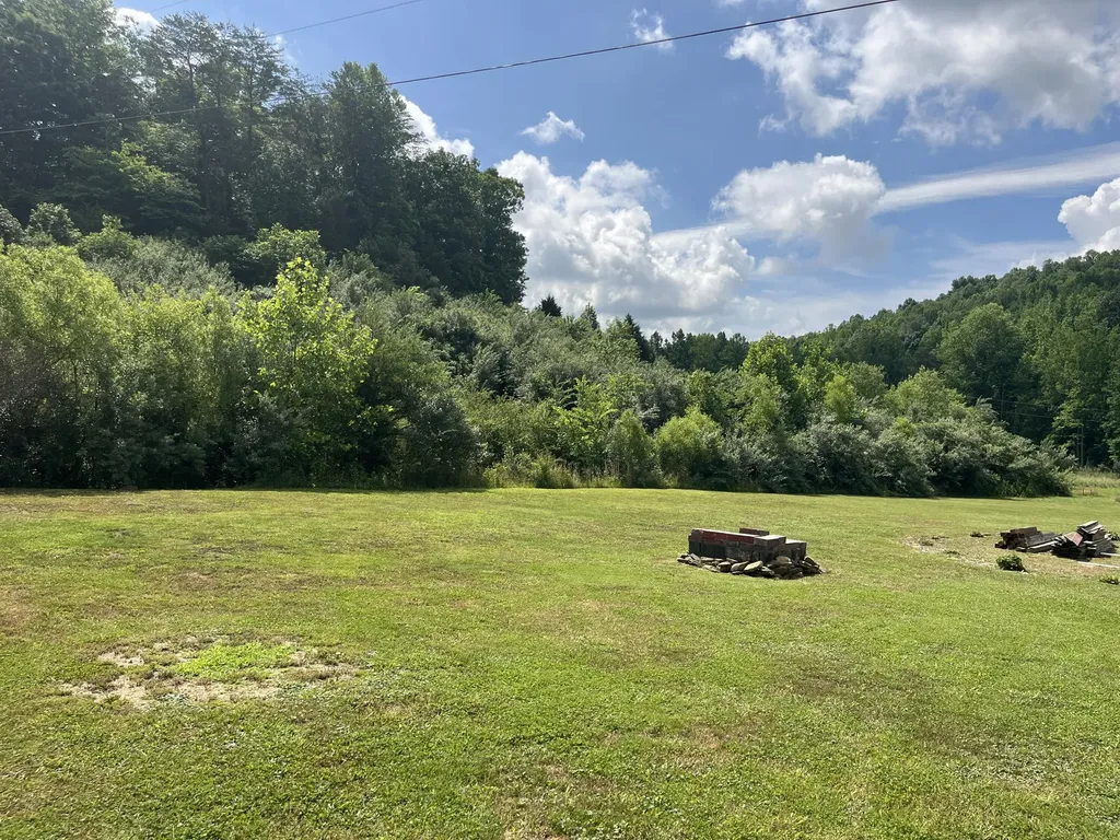 75 Taylor Meadows Road Williamsburg KY 40769
