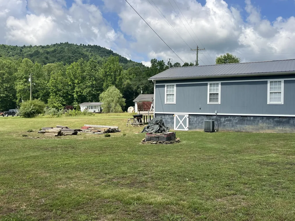 75 Taylor Meadows Road Williamsburg KY 40769