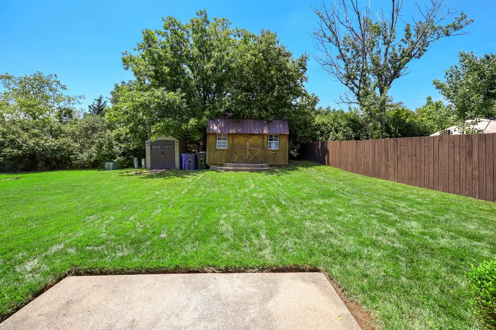 3465 Colonnade Drive Lexington KY 40515