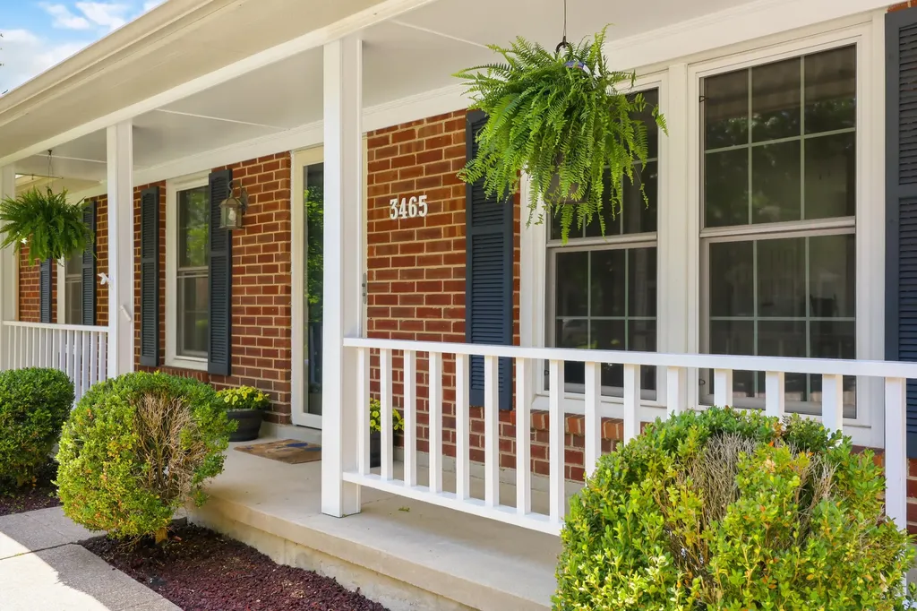 3465 Colonnade Drive Lexington KY 40515