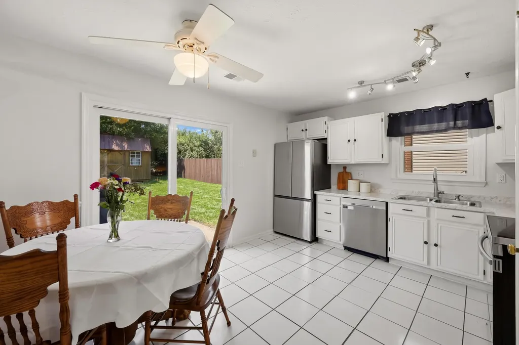 3465 Colonnade Drive Lexington KY 40515