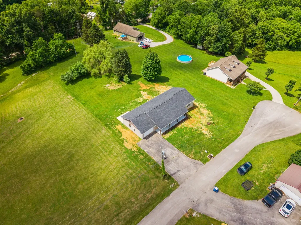 140 Deluca Drive Science Hill KY 42553