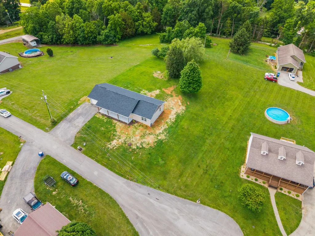 140 Deluca Drive Science Hill KY 42553