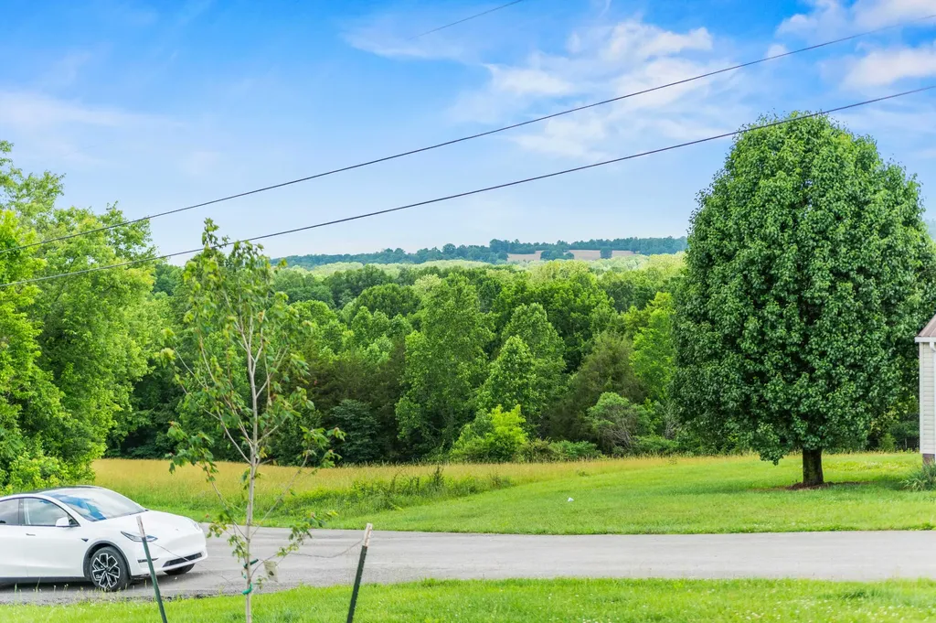 140 Deluca Drive Science Hill KY 42553