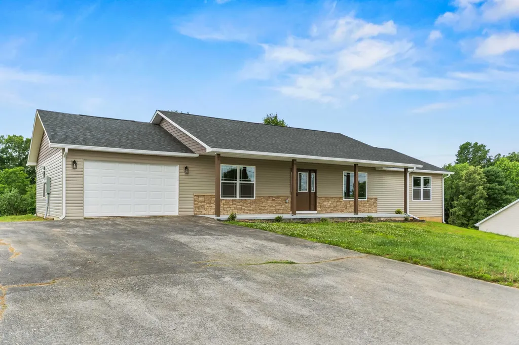 140 Deluca Drive Science Hill KY 42553