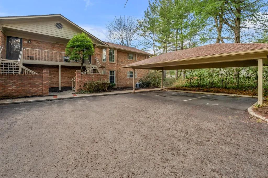 1167 Turkey Foot Road Lexington KY 40502