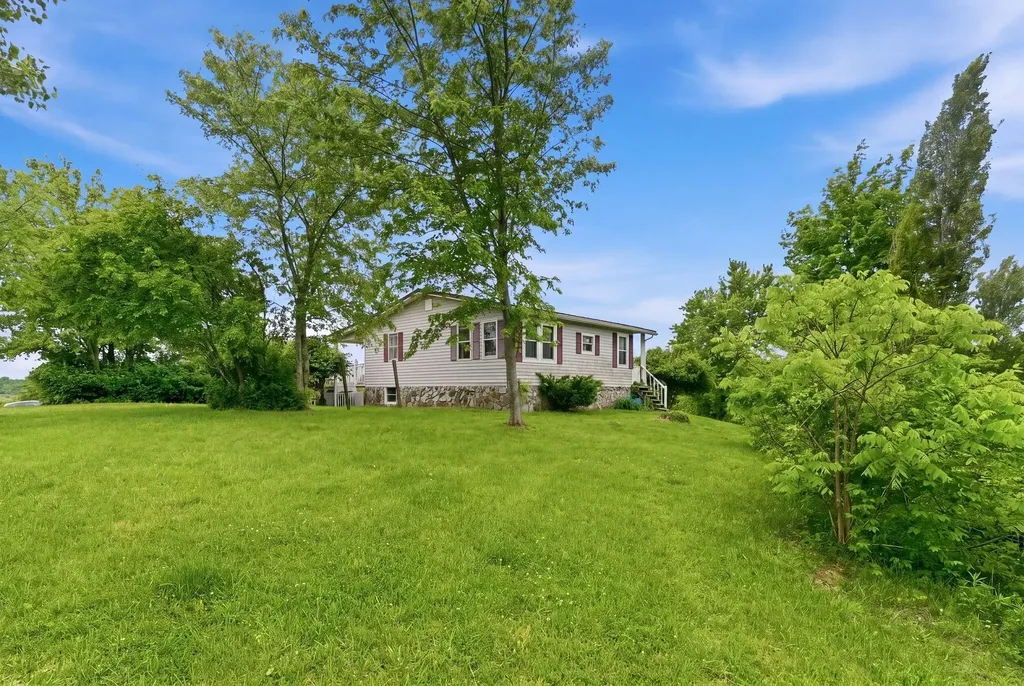 1225 Rooster Run Road Owingsville KY 40360