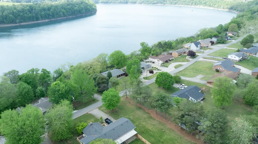 275 Lakeview Drive Somerset KY 42503