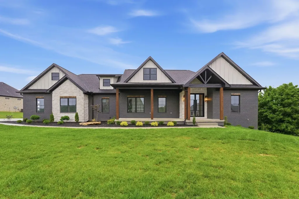 4107 Equestrian Way Richmond KY 40475
