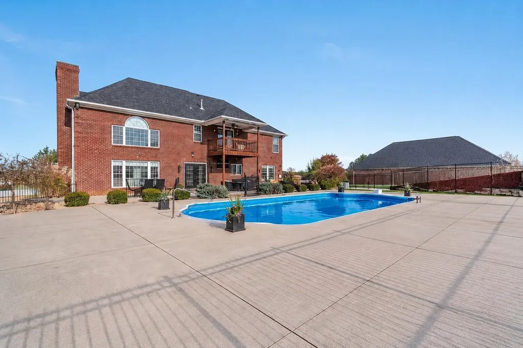 1022 Forest Hill Drive Lawrenceburg KY 40342