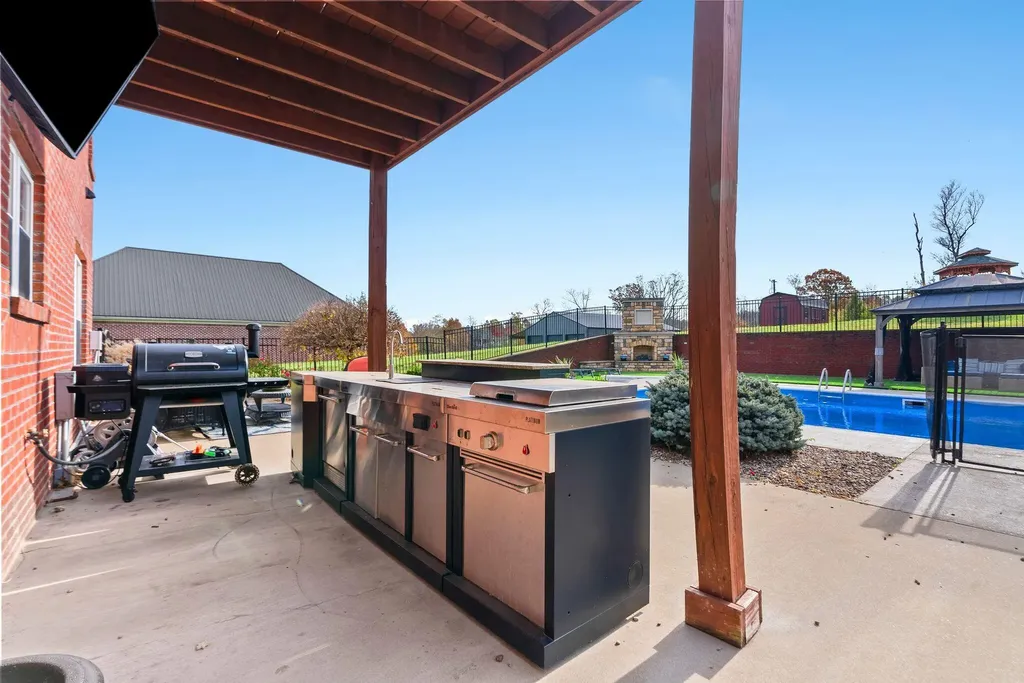 1022 Forest Hill Drive Lawrenceburg KY 40342