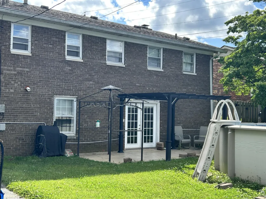 110 Crow Trail Frankfort KY 40601