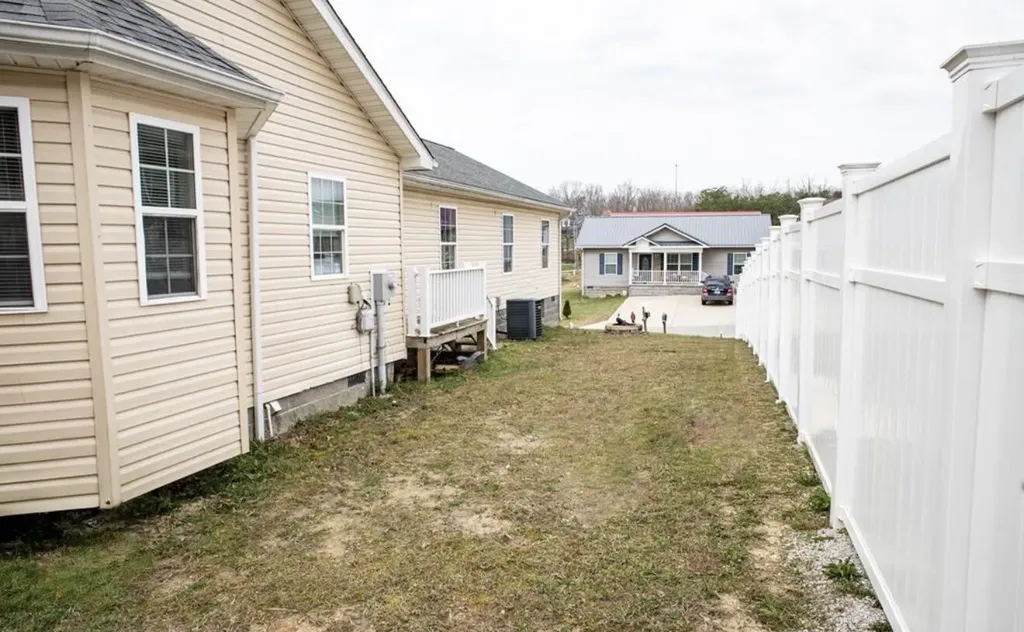 16 Grafton Court Morehead KY 40351