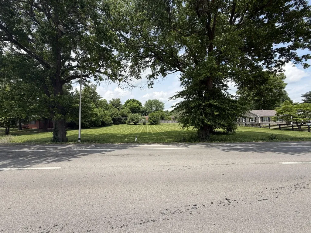 1729-1733 N Broadway Road Lexington KY 40505