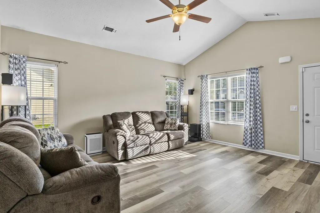 135 Paul Revere Drive Georgetown KY 40324