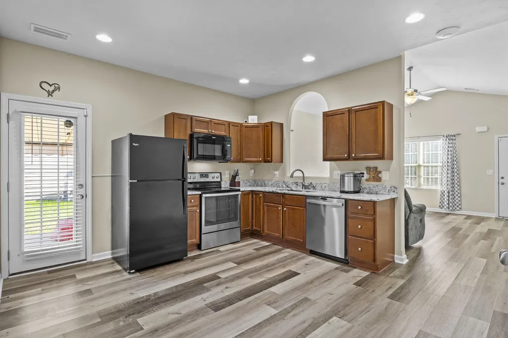 135 Paul Revere Drive Georgetown KY 40324