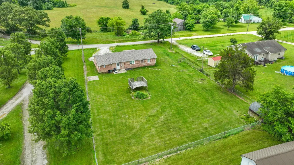 97 Cedar Cliff Road Waco KY 40385
