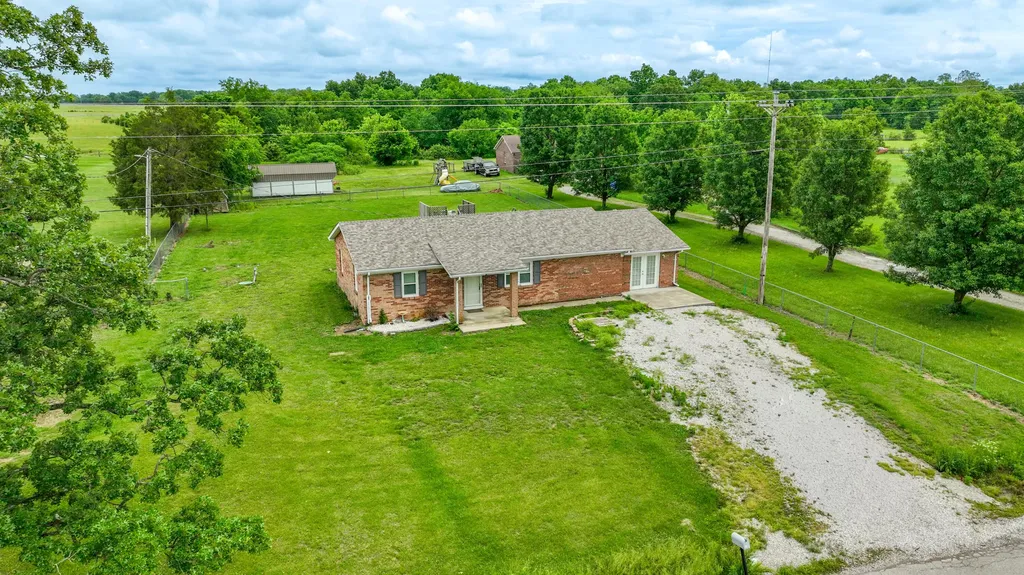 97 Cedar Cliff Road Waco KY 40385