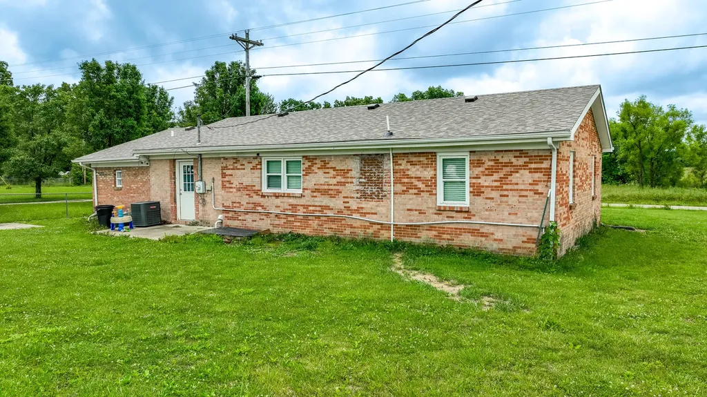 97 Cedar Cliff Road Waco KY 40385