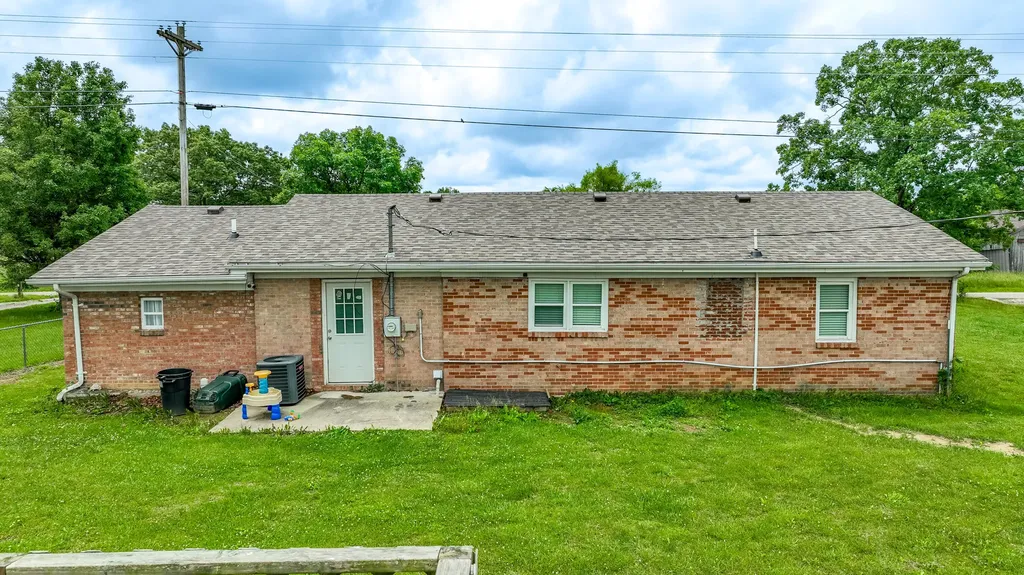 97 Cedar Cliff Road Waco KY 40385