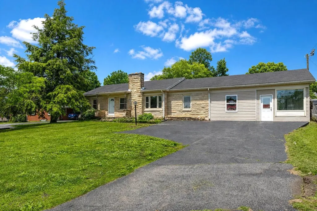 3970 Lexington Road Paris KY 40361