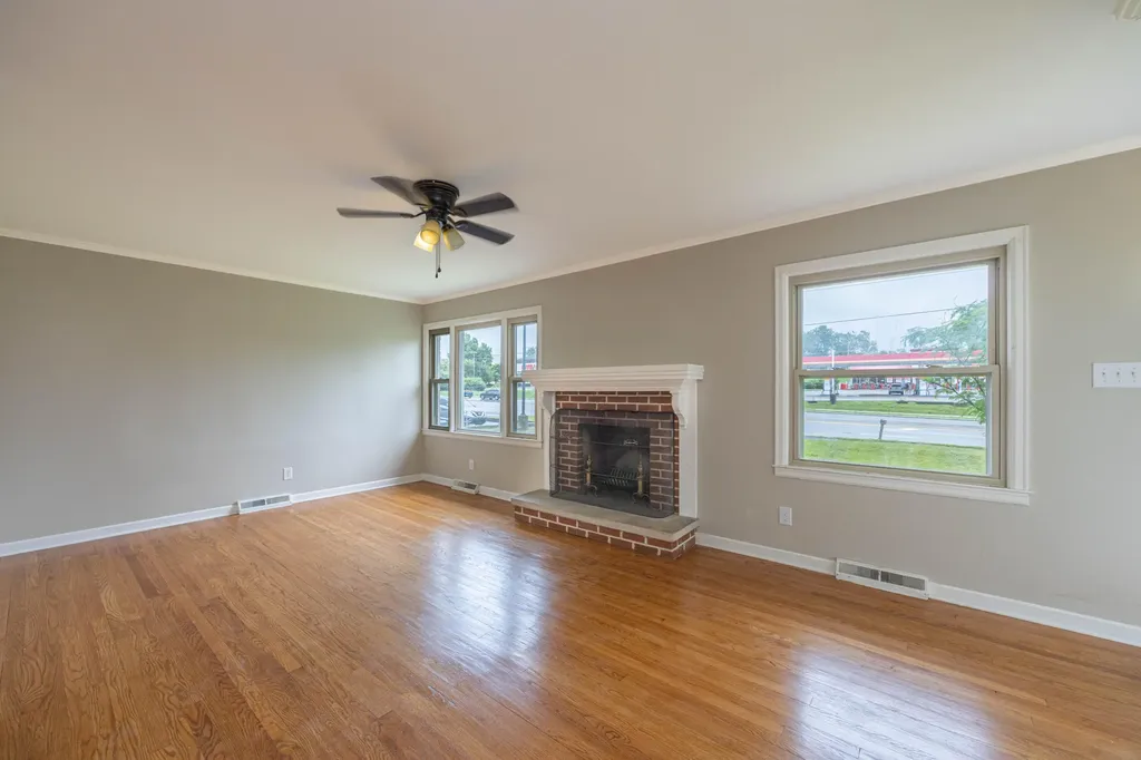 3970 Lexington Road Paris KY 40361