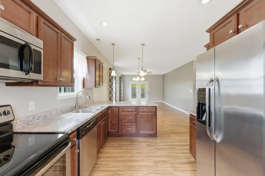 364 Oxford Circle Richmond KY 40475