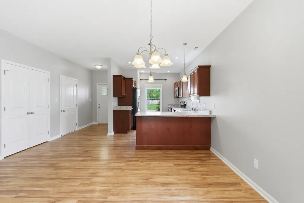 364 Oxford Circle Richmond KY 40475