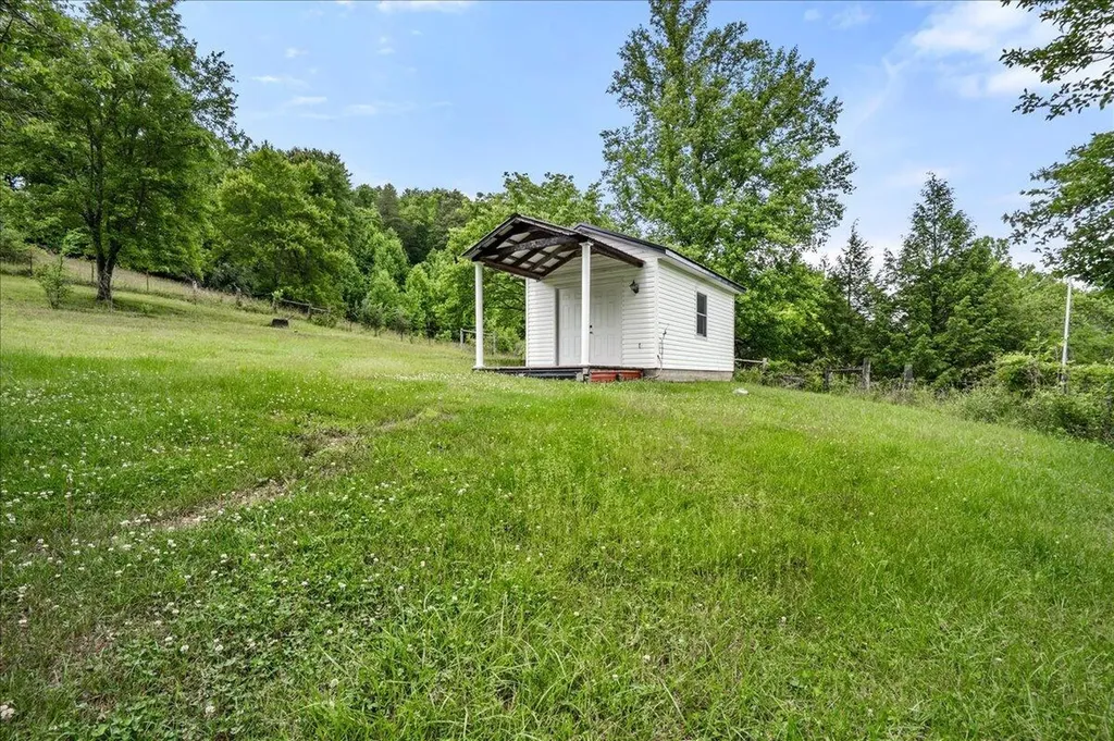 100 Lowell Brown Road Rockholds KY 40759