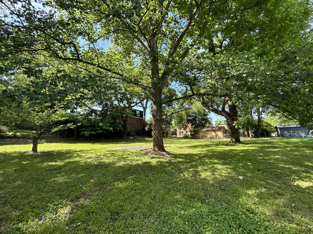 102-106 Admirals Landing Frankfort KY 40601