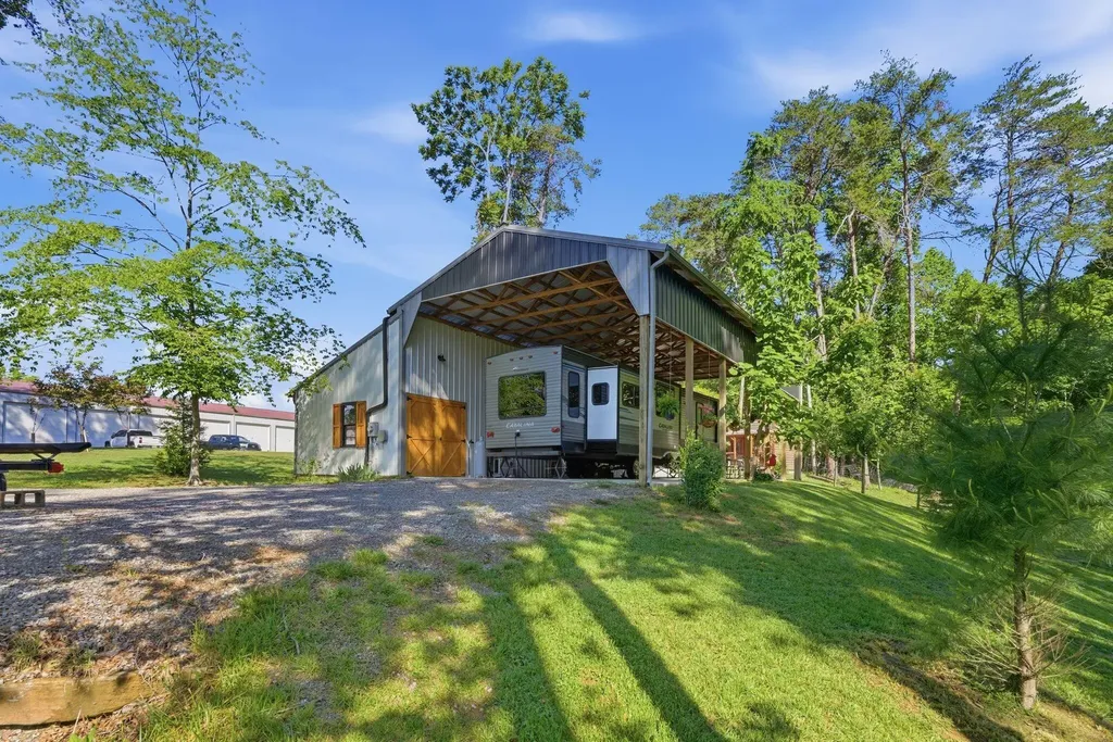 61 Coleman Cemetery Road Nancy KY 42544
