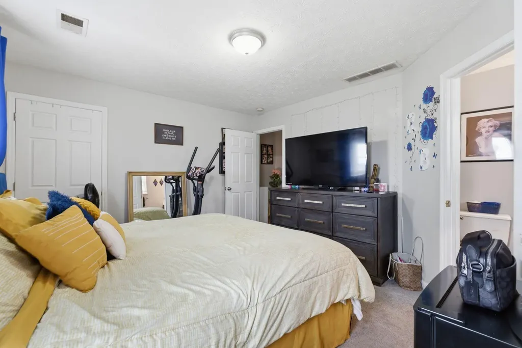 320 Santa Anita Court Lexington KY 40516
