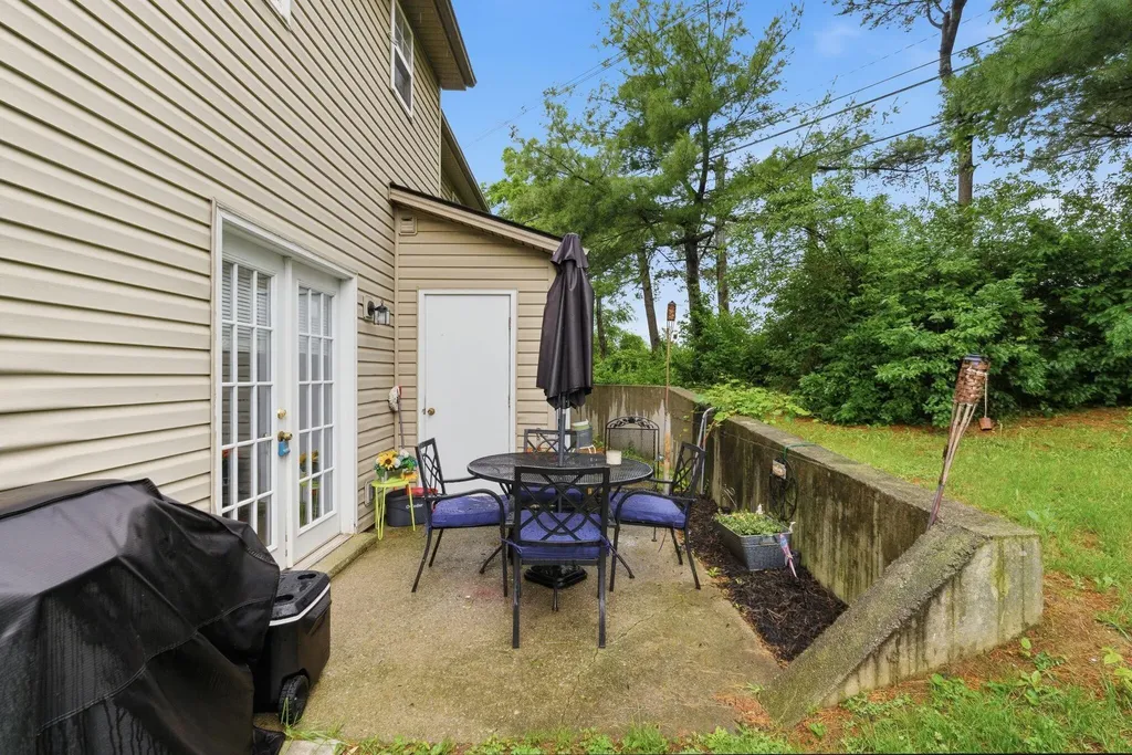 320 Santa Anita Court Lexington KY 40516