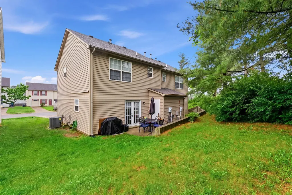 320 Santa Anita Court Lexington KY 40516