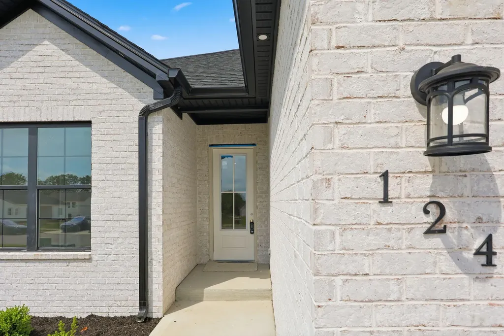 124 Patchen Drive Nicholasville KY 40356
