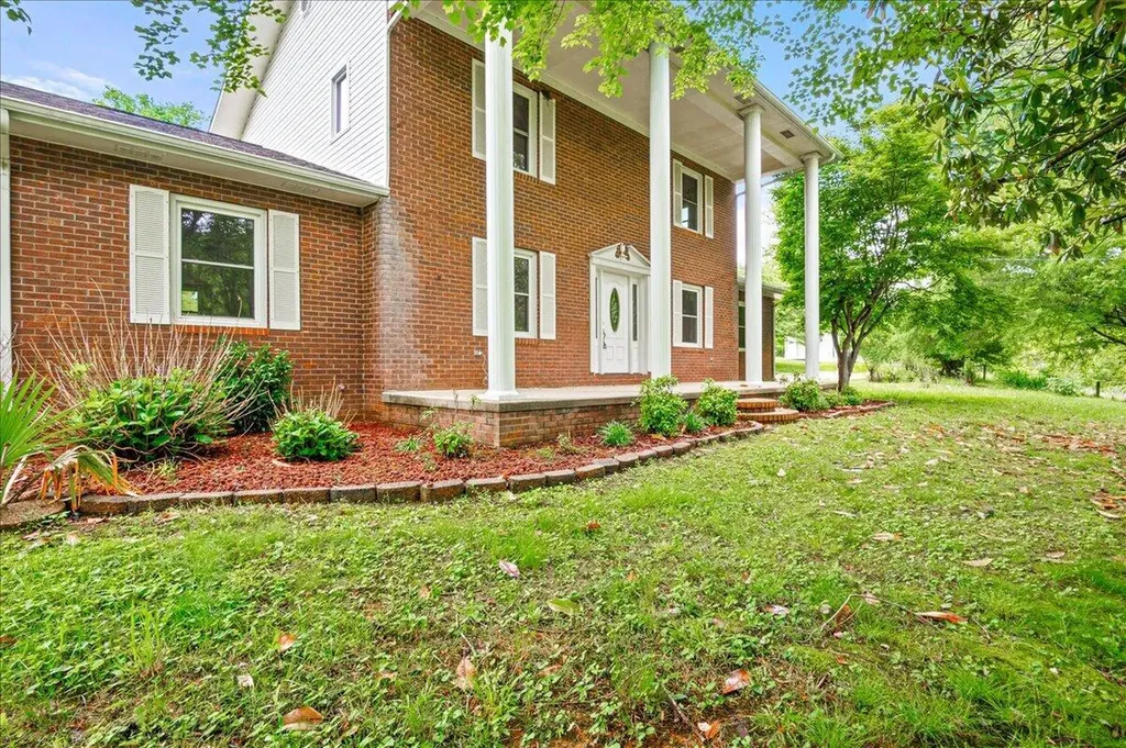 100 Lowell Brown Road Rockholds KY 40759