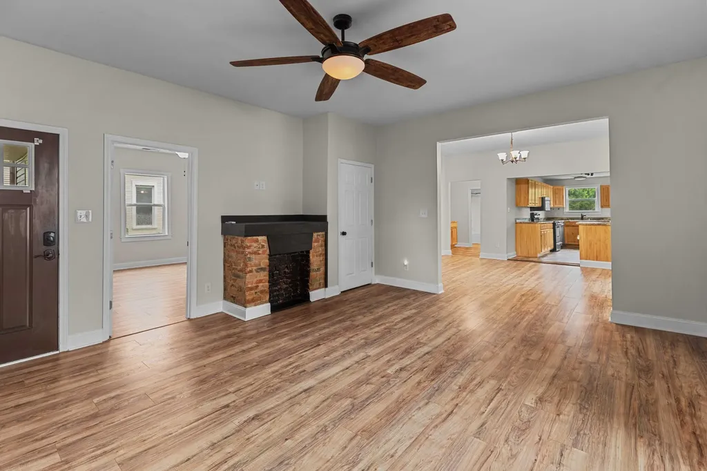 314 E Court Street Lawrenceburg KY 40342