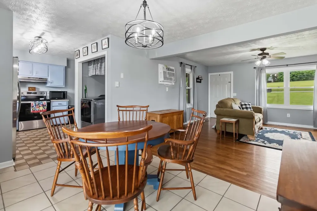 1598 Warwick Road Harrodsburg KY 40330