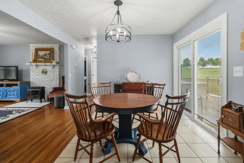 1598 Warwick Road Harrodsburg KY 40330