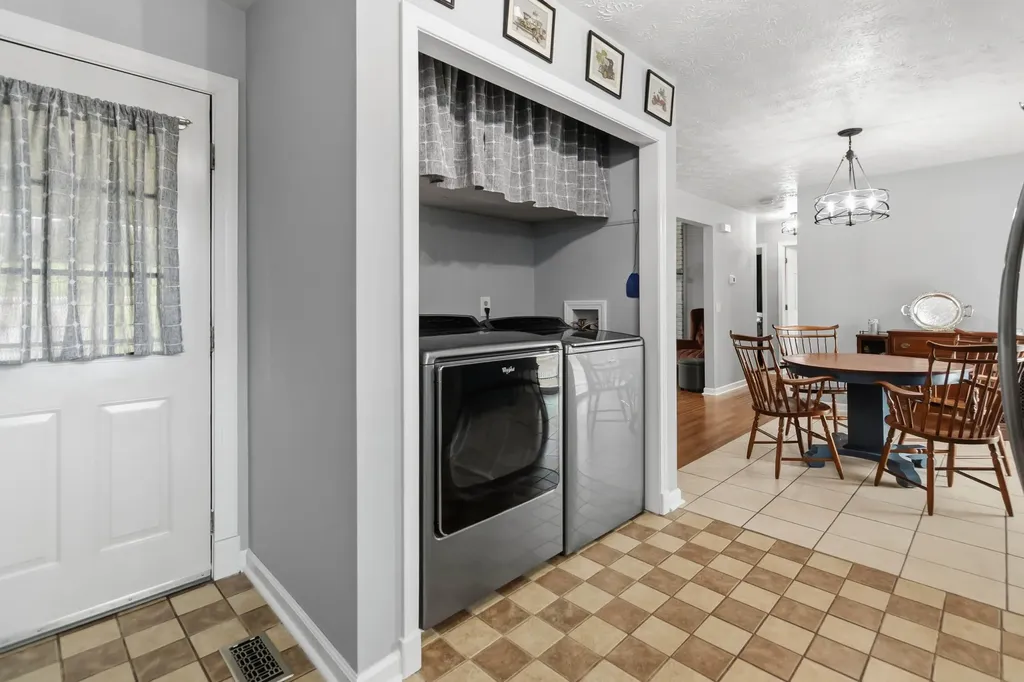 1598 Warwick Road Harrodsburg KY 40330