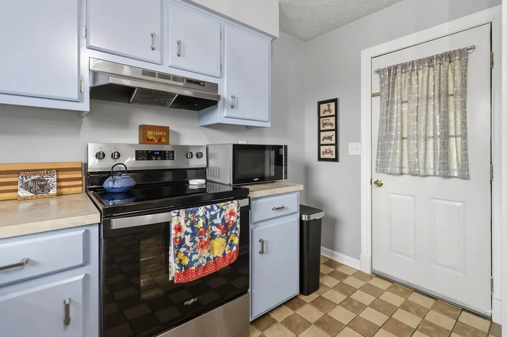 1598 Warwick Road Harrodsburg KY 40330