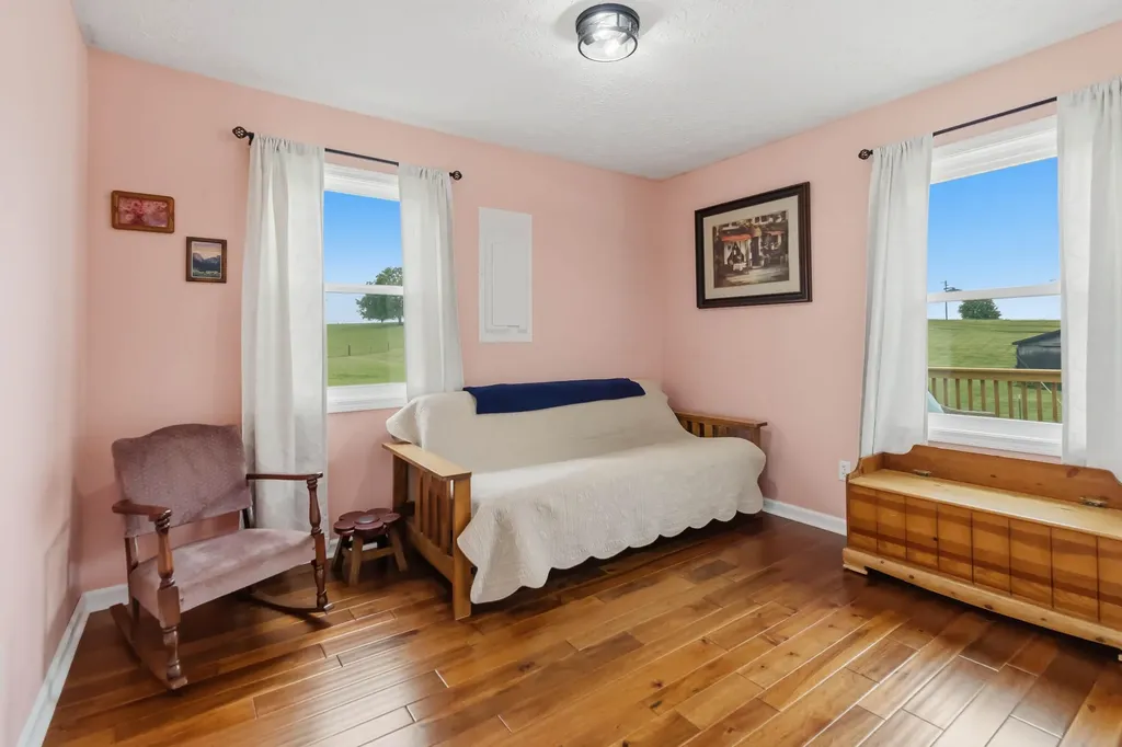 1598 Warwick Road Harrodsburg KY 40330