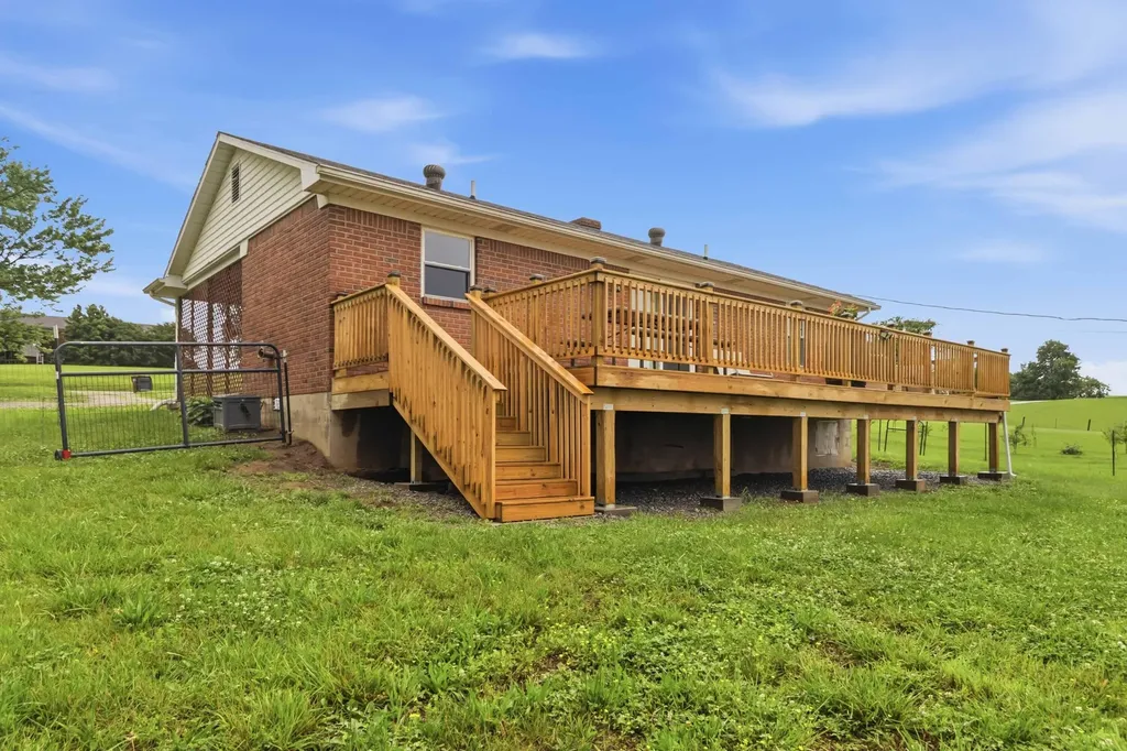 1598 Warwick Road Harrodsburg KY 40330