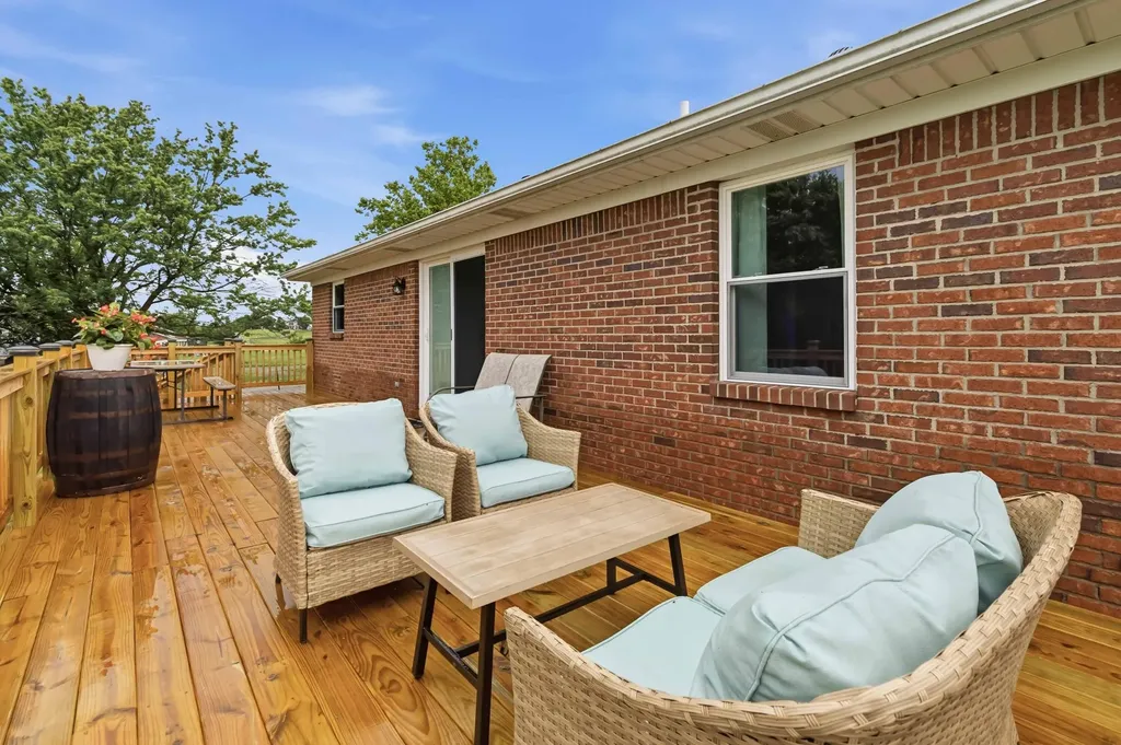 1598 Warwick Road Harrodsburg KY 40330