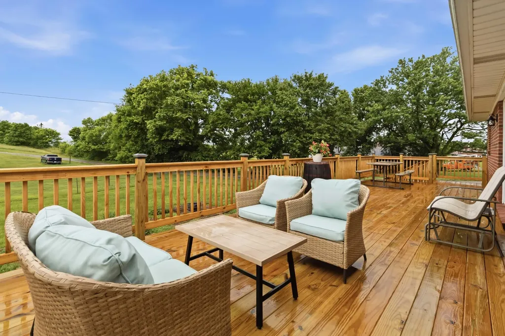 1598 Warwick Road Harrodsburg KY 40330