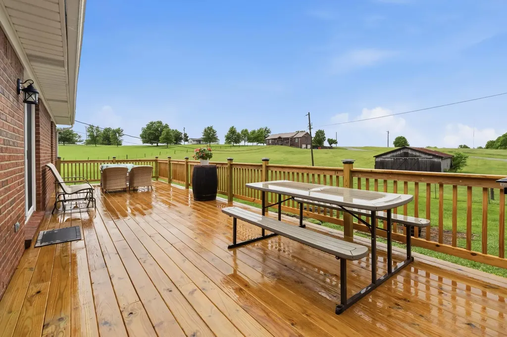 1598 Warwick Road Harrodsburg KY 40330