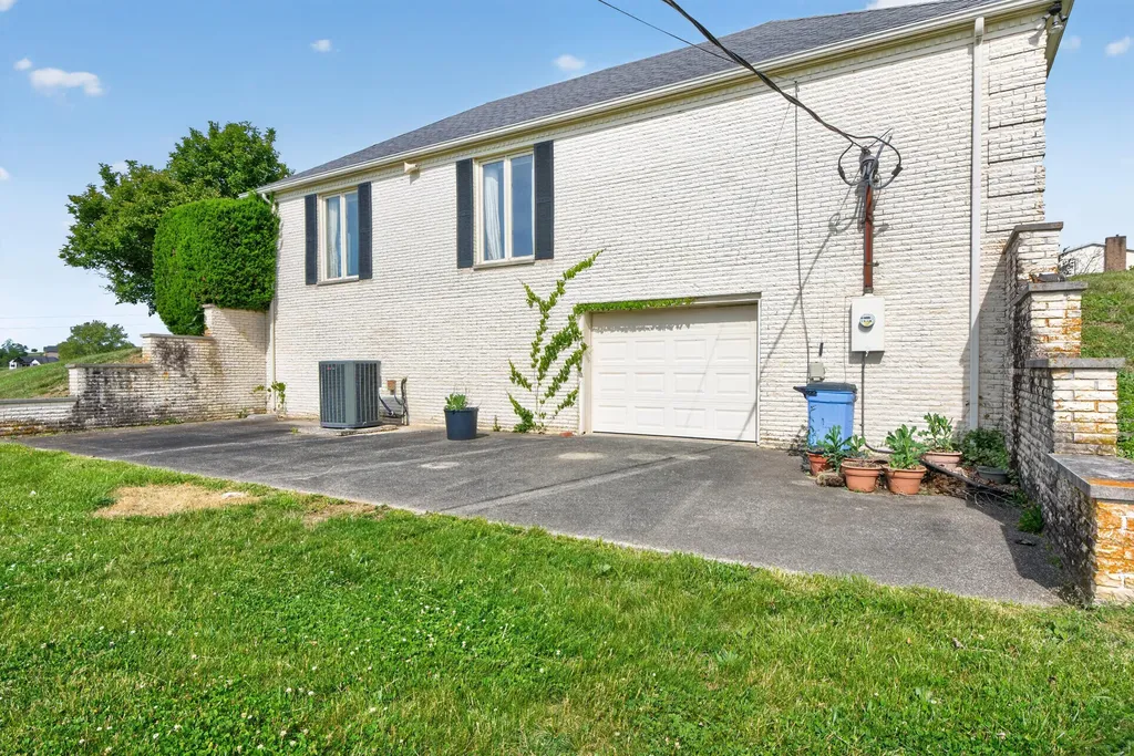110 Adams Lane Richmond KY 40475