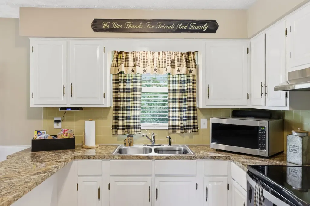 1623 Oakland Lane Harrodsburg KY 40330