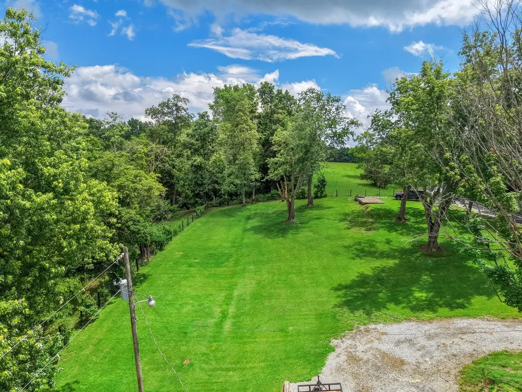 1623 Oakland Lane Harrodsburg KY 40330
