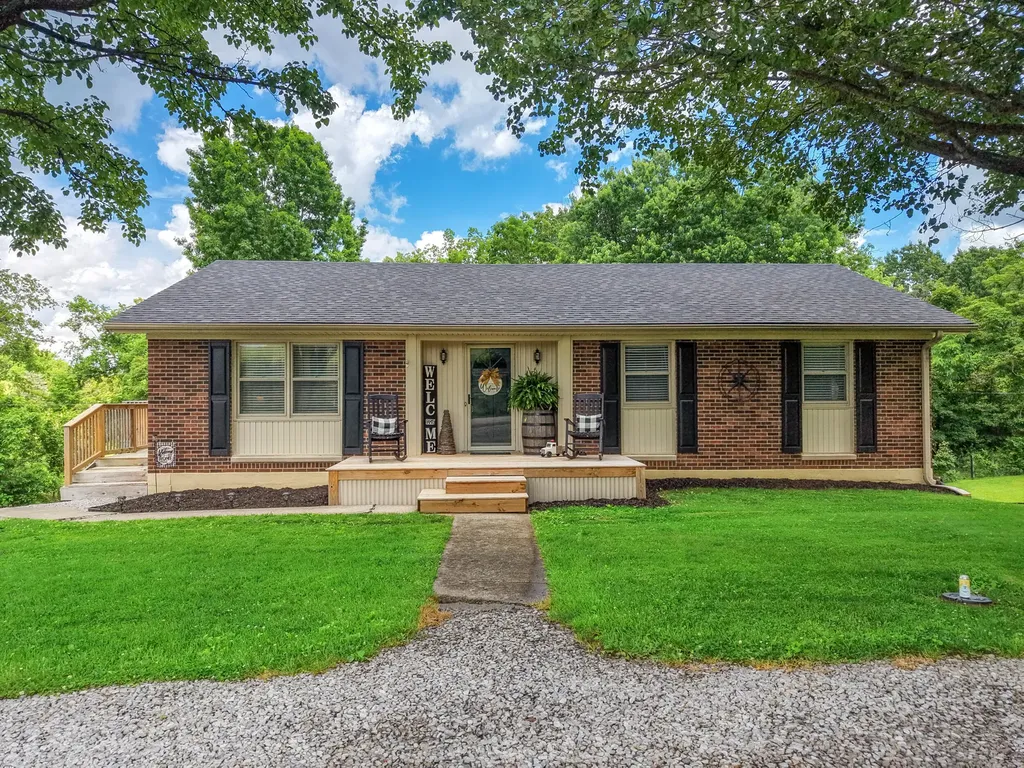 1623 Oakland Lane Harrodsburg KY 40330